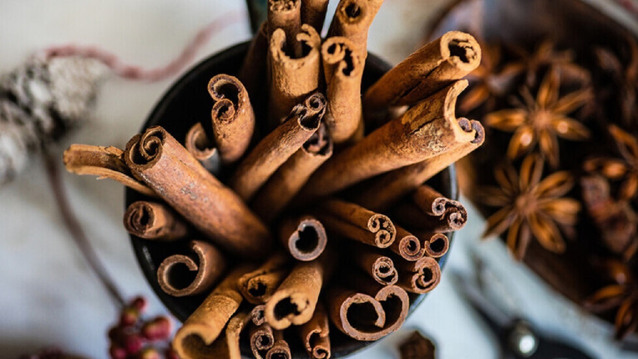 Laita se pesualtaaseen ennen juhlapäiviä. Se pysyy puhtaana ja tuoksuu mausteisilta kekseiltä.