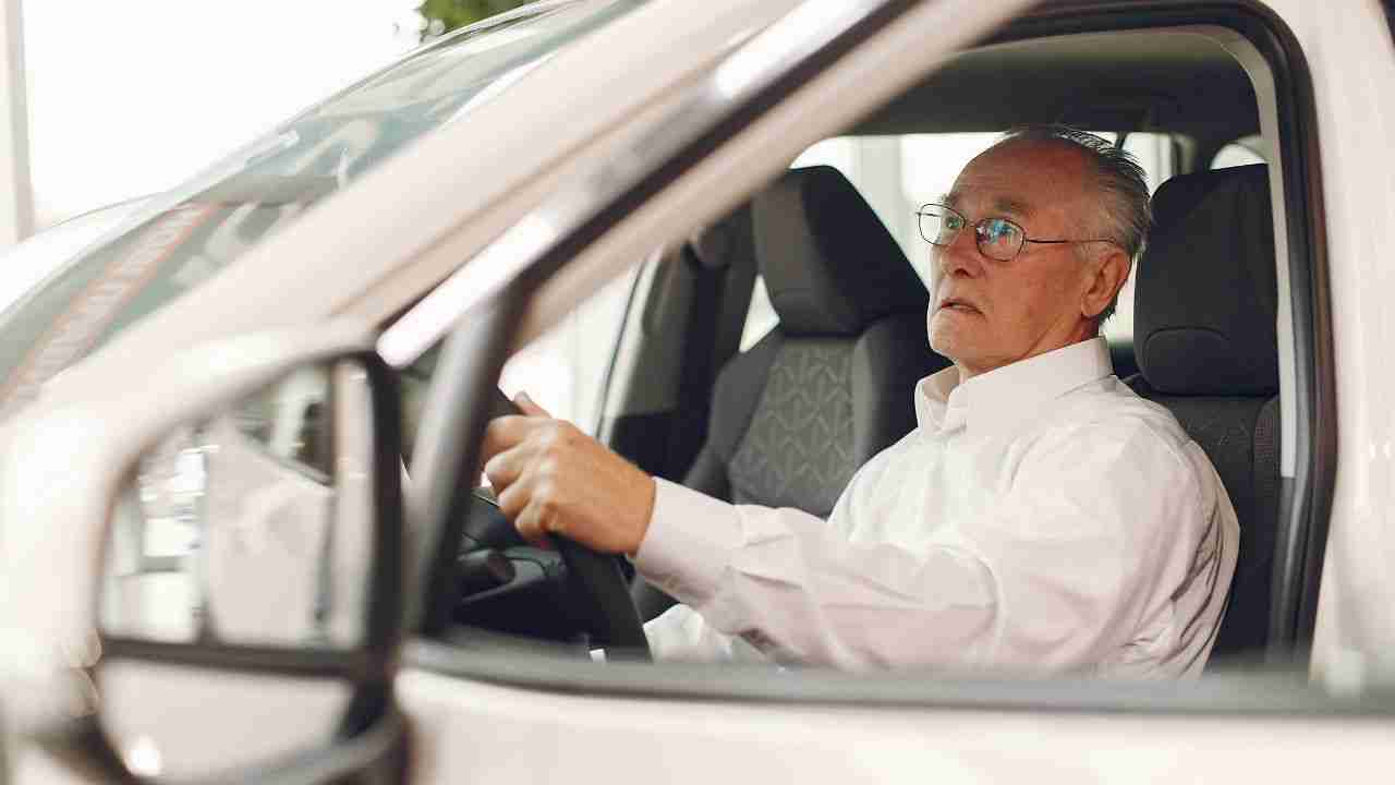 Missä iässä on suositeltavaa lopettaa ajaminen?