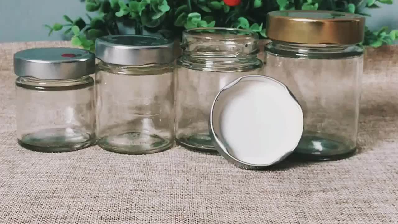 Käytit sitä jouluna, ja voit kierrättää sen uudenvuoden aikaan: se on täydellinen ruokailuväline näihin juhlapäiviin.