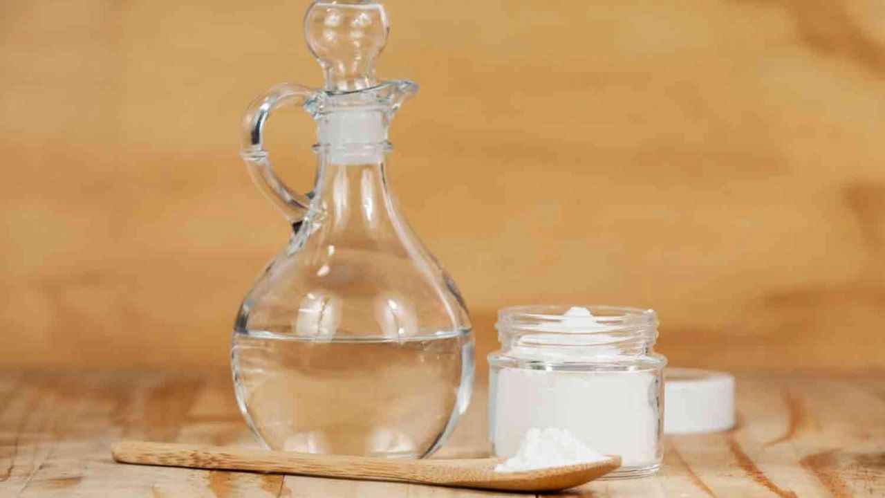 Suolan ja etikan lisääminen luutaan: miksi se on suositeltavaa luudatessa ja mihin sitä tarvitaan.