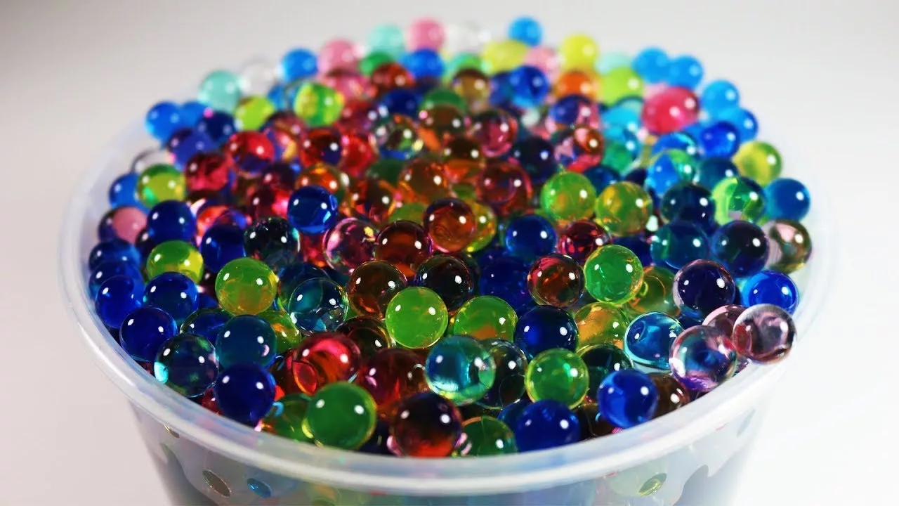 Kuinka tehdä kotitekoinen ilmanraikastin helmiäisista: sopii erinomaisesti kodin koristeluun ja tuoksuttamiseen.