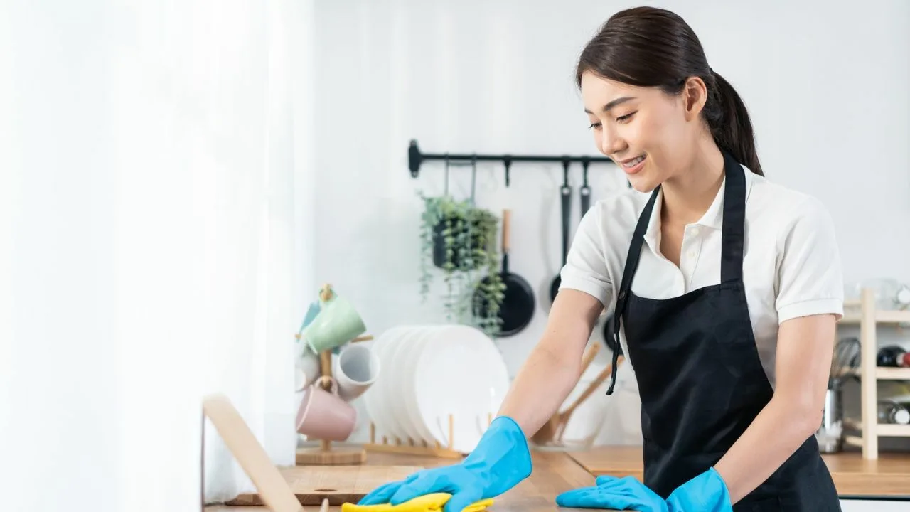 Tässä maassa kotityöntekijöiden oikeudet muuttuvat pysyvästi: mitkä ovat nyt työnantajan velvollisuudet?