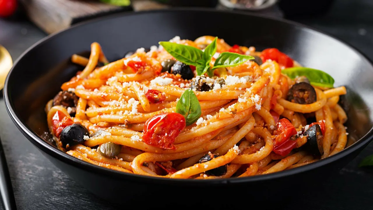 Luciano Monosilio, italialainen kokki: ”Ihanteellinen tapa valmistaa pastaa on käyttää 10 % suolaa litraa vettä kohti.”