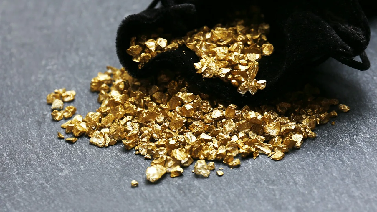 Kaikki heittävät sen roskiin, mutta se sisältää 22 karaatin kultaa, joka voi olla tuhansien dollarien arvoinen.