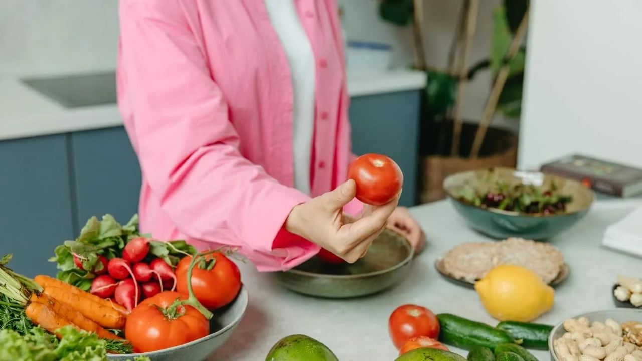 Ruokavalio voi auttaa sinua nukkumaan paremmin ja elämään pidempään.