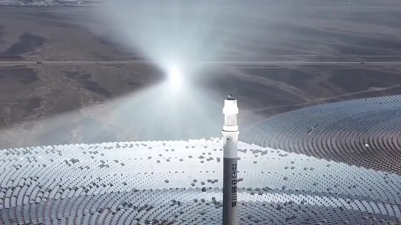 Voimakas energiamullistus: uusi aurinkoteknologia mahdollistaa 15-kertaisen sähköntuotannon kasvun tällä laitteella.