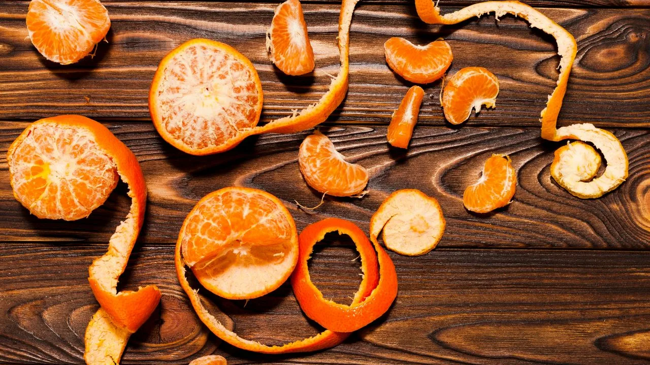 Mandariini- ja appelsiininkuoren keittäminen kanelilla: miksi se on suositeltavaa ja mihin se on hyödyllistä.