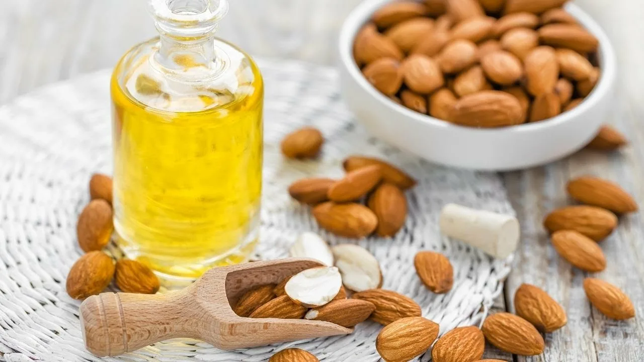 Kuinka kasvattaa kulmakarvat luonnollisilla ainesosilla