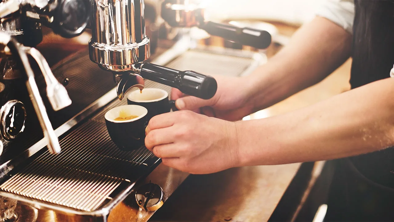 Tämän maan suosituin kahvila jättää hyvästit: monien rakastama symboli on sulkenut ovensa lopullisesti.