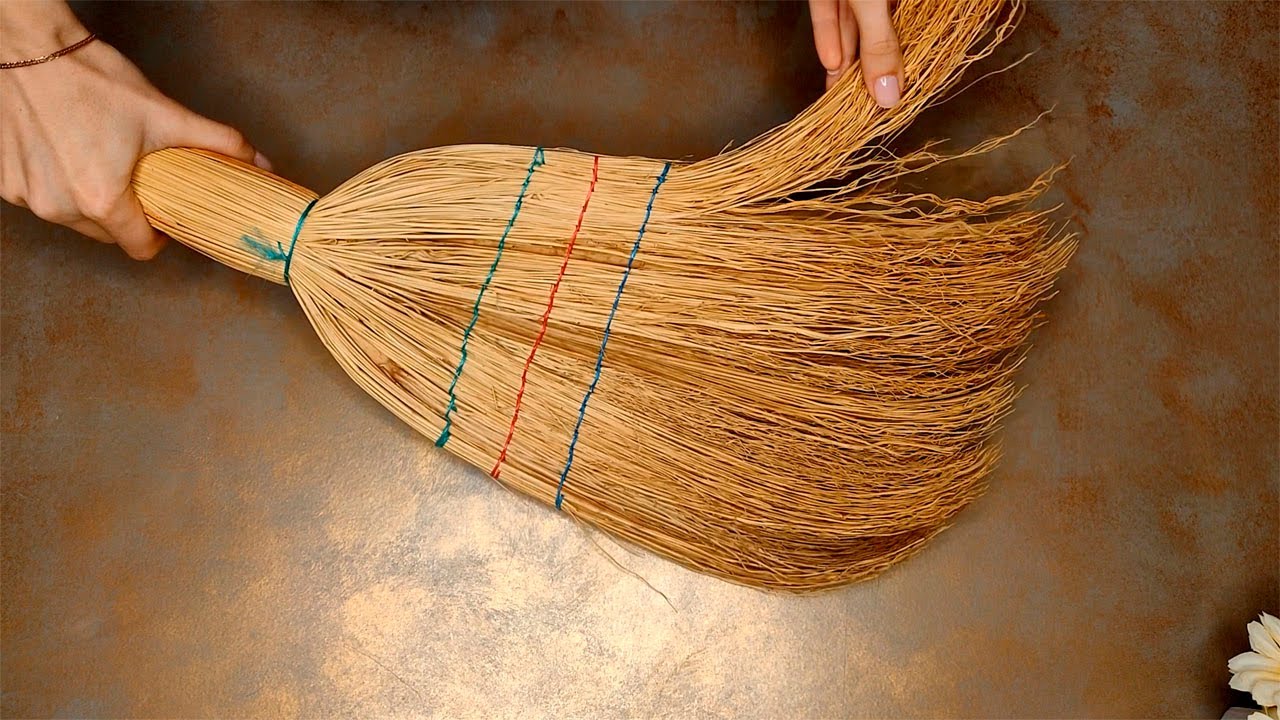 Luudan harjasten suihkuttaminen sitruunamehulla: miksi se on suositeltavaa ja mitkä ovat sen edut.