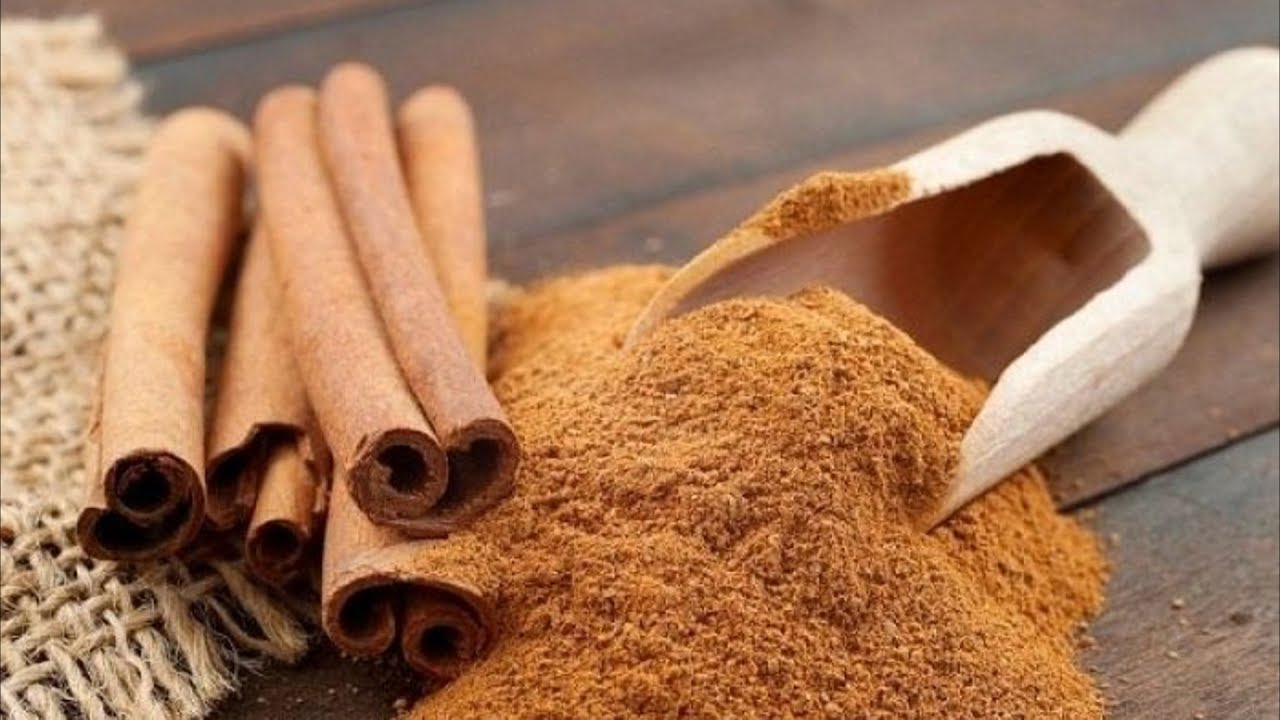 Pieni pussi kanelia: miksi se on suositeltavaa ripustaa ulko-ovelle vuoteen 2026 asti.