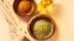 Ei kahvia, ei kanelia | Kotikäyttöön tarkoitettu hiusväri, joka peittää harmaat hiukset pysyvästi ja antaa hiuksille kiiltoa ja pehmeyttä