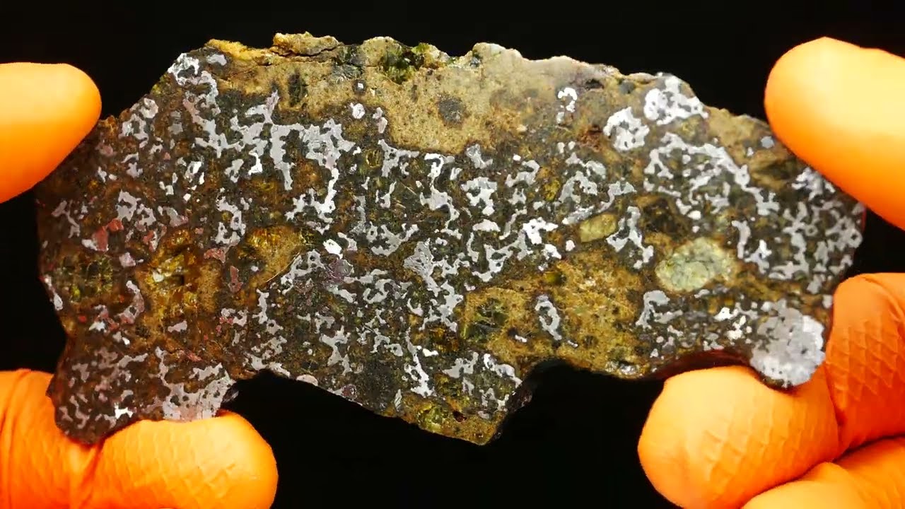 Geologit ovat löytäneet meteoriiteista mineraalin, joka on tärkeä maapallon elämän alkuperän ymmärtämiseksi