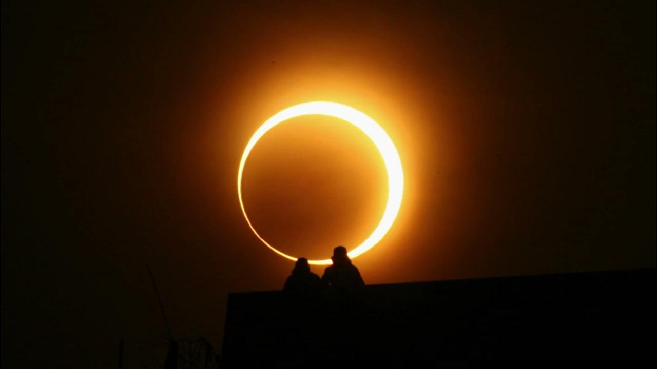 Historiassa pisin auringonpimennys lähestyy, ja vastaava tapahtuma toistuu vasta seuraavalla vuosisadalla: päivä vaihtuu yöksi.