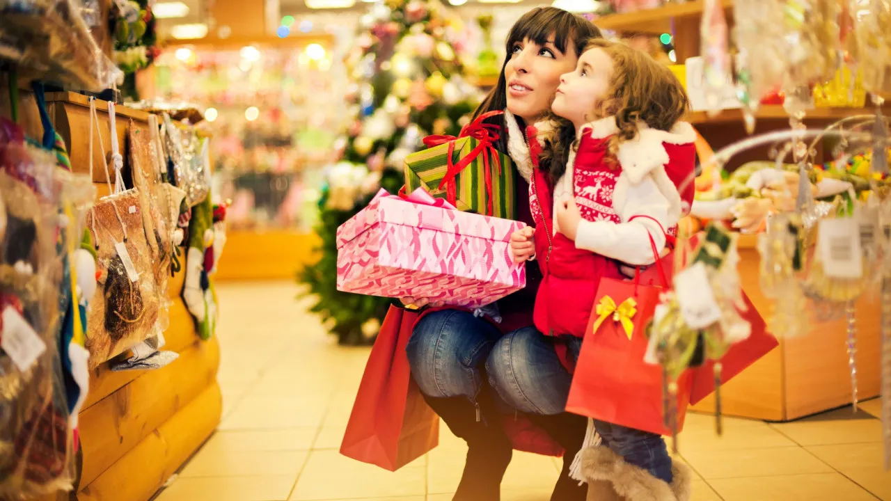 Kuluttajapsykologian asiantuntijat selittävät, miksi monet joulukuussa tehdyt ostokset eivät vastaa todellisia tarpeita.