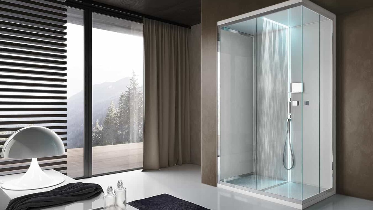 Suihkukaapit ilman suihkualtaita: yksinkertaisin vaihtoehto suihkuseinälle, joka mahdollistaa kylpyhuoneen tilan mahdollisimman tehokkaan hyödyntämisen.