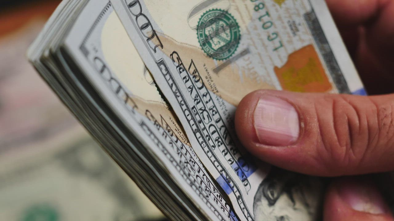 Yhdysvallat valmistelee 1200 dollarin lisäavustusta sosiaaliturvan saajille: kuka sen saa ja miten sekit jaetaan.