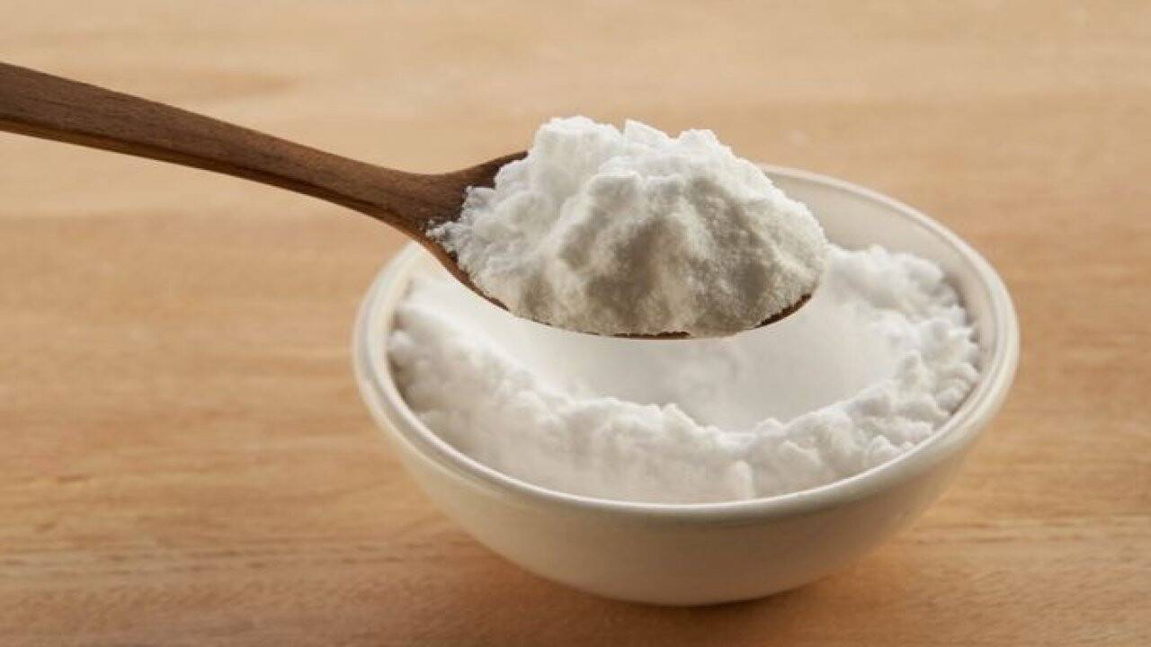 Ruokasoodan ja talkin sekoittaminen: miksi se on suositeltavaa ja mihin sitä käytetään.