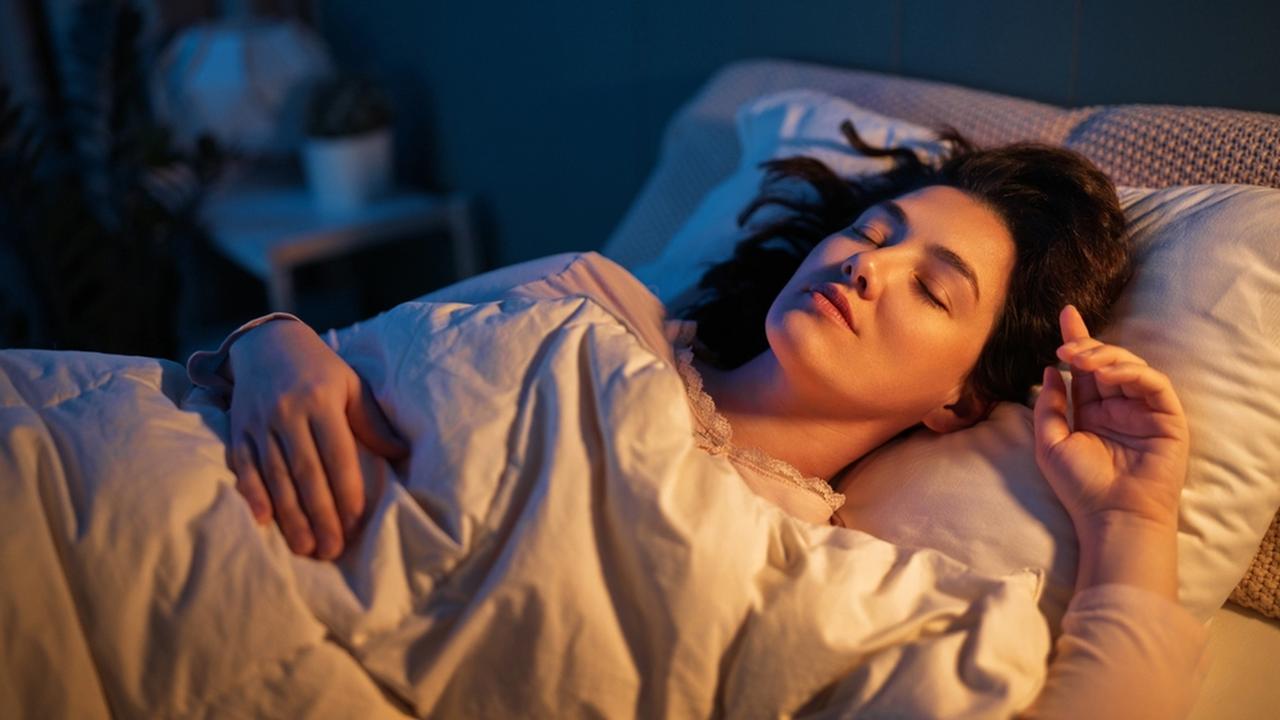 Neljä tuntia unta: miksi jotkut ihmiset tarvitsevat vähemmän unta, tieteellisten tutkimusten mukaan.