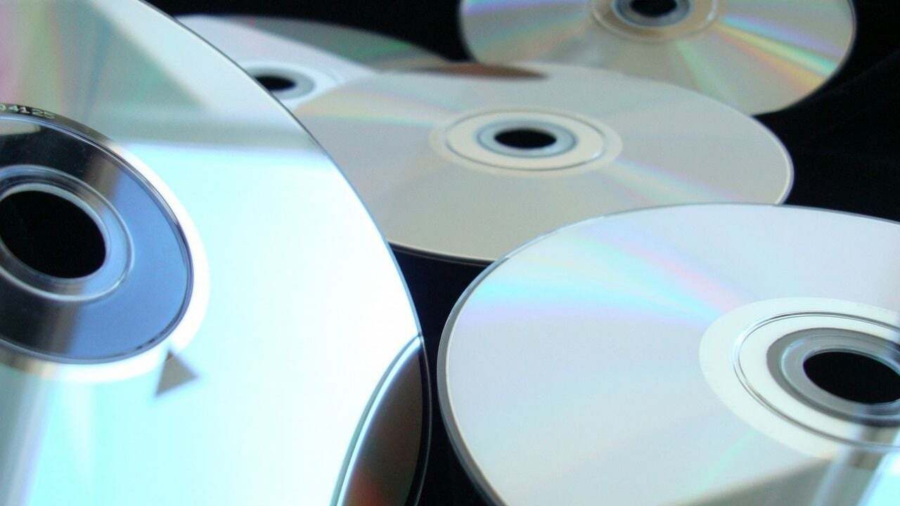 Mitä tehdä toimimattomille CD- ja DVD-levyille: 3 hyödyllistä ja koristeellista ideaa.