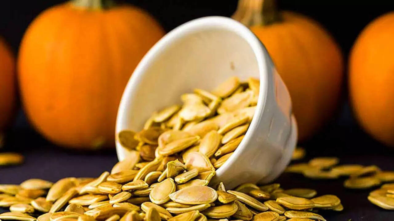 Jos sinulla on kurpitsansiemeniä, älä heitä niitä pois: miten voit käyttää niitä uudelleen kasvien istuttamiseen.