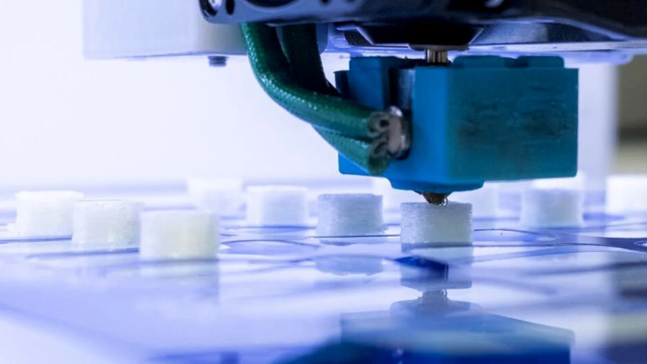 Massachusetts Institute of Technology -instituutin keksintö mahdollistaa rakennusten rakentamisen paljon nopeammin: kokonaiset rakennukset pystytetään yksinkertaisesti kiristämällä lankaa.