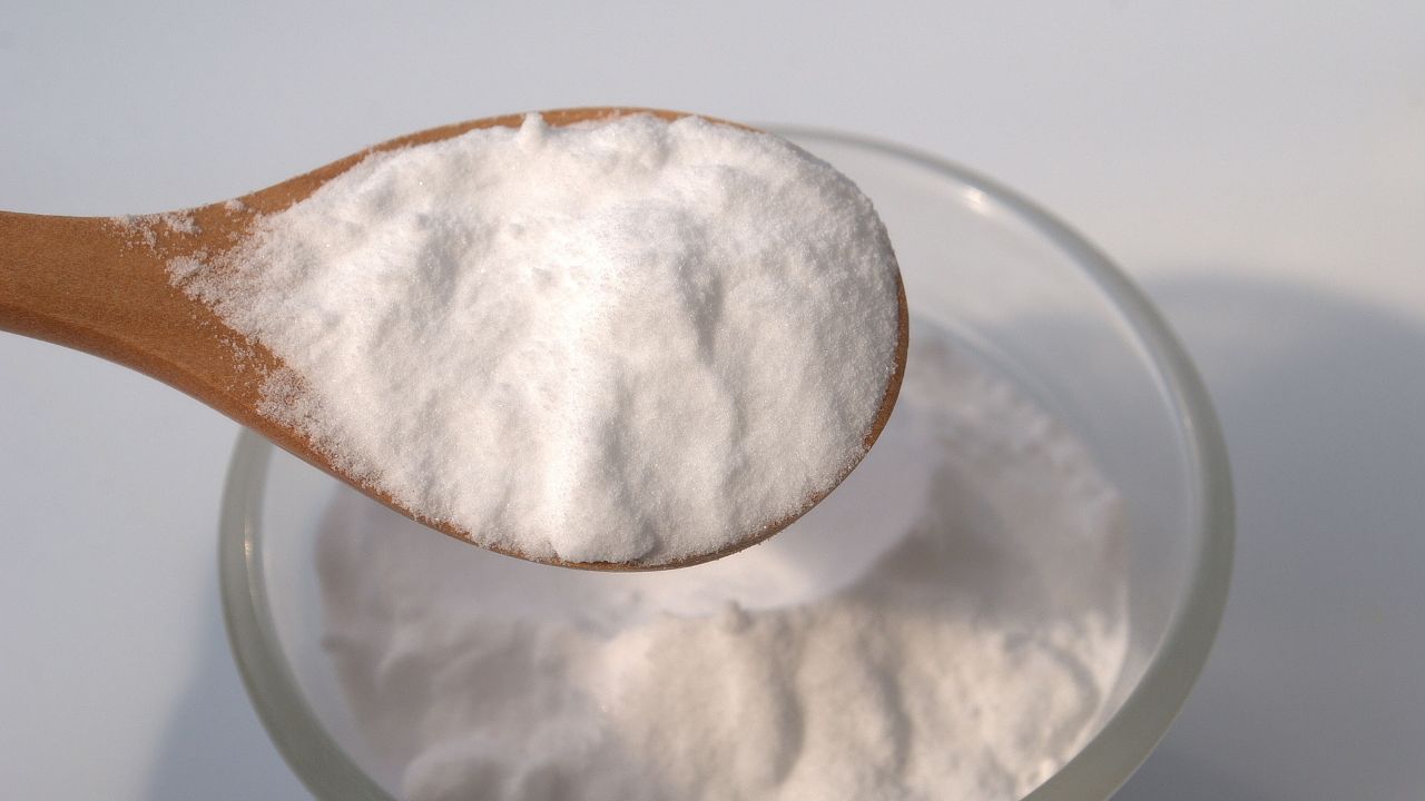 Ilman etikkaa ja ruokasoodaa: helppo tapa poistaa ruoste mistä tahansa pinnasta.