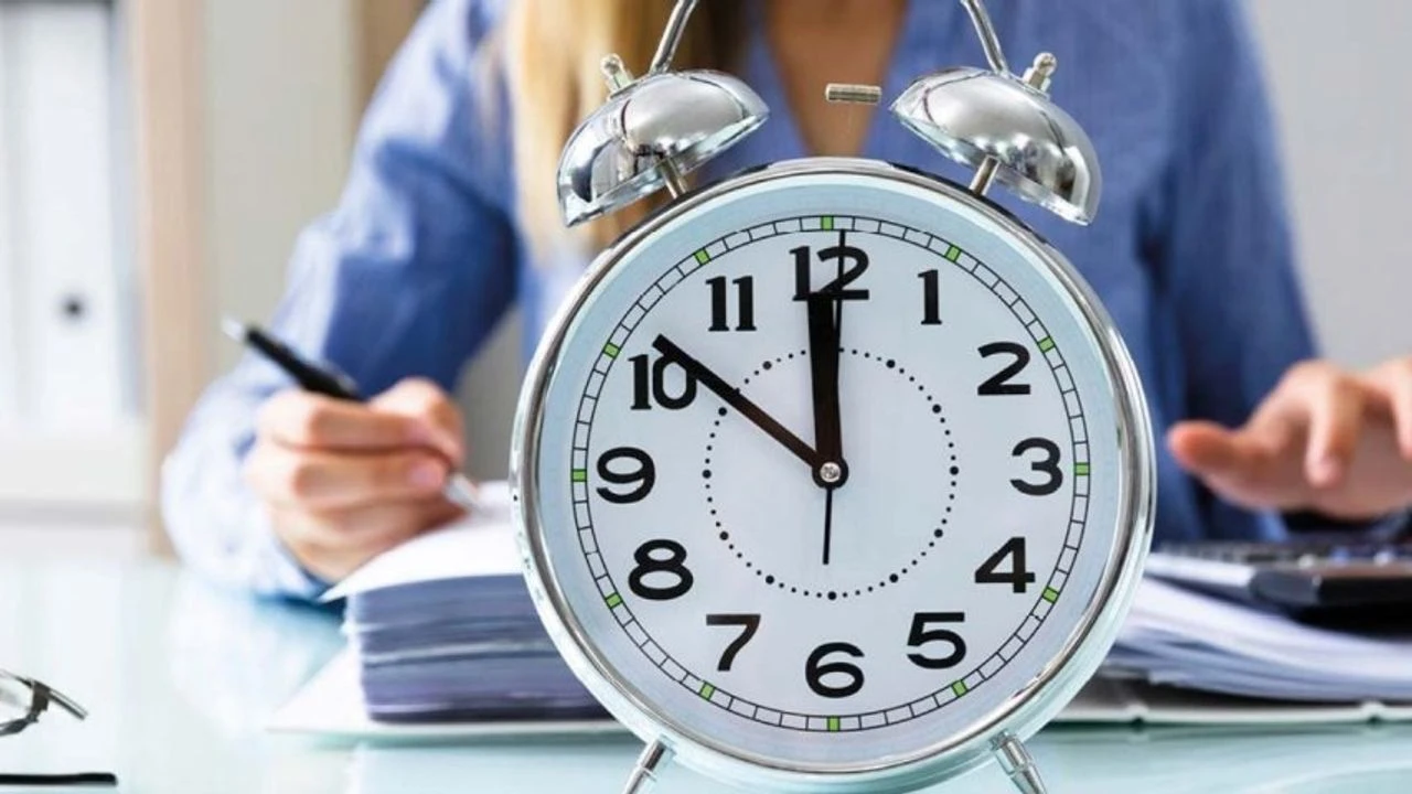 Palkkaus ja 12-tuntinen työpäivä: mitä muutoksia vuoden 2026 työmarkkinauudistus tuo mukanaan?