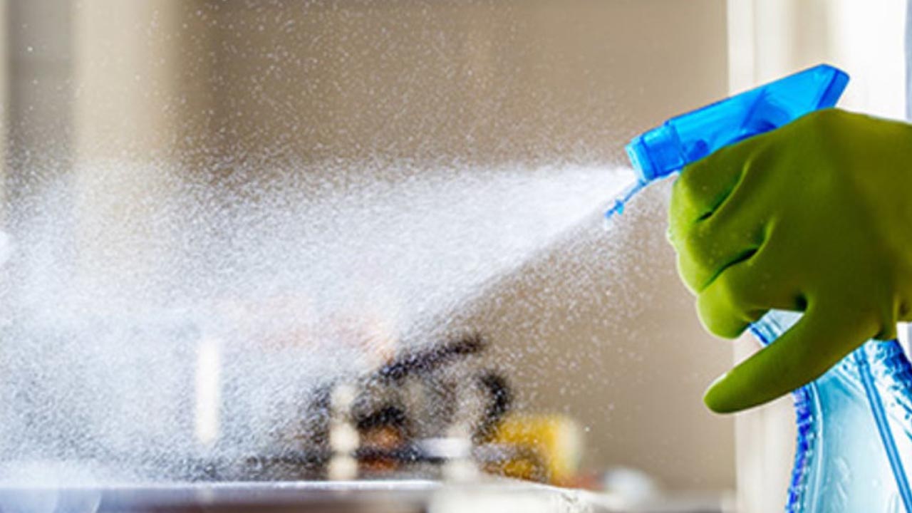 Siivousmenetelmä, joka desinfioi viemärit ja poistaa kaikki epämiellyttävät hajut kodistasi.