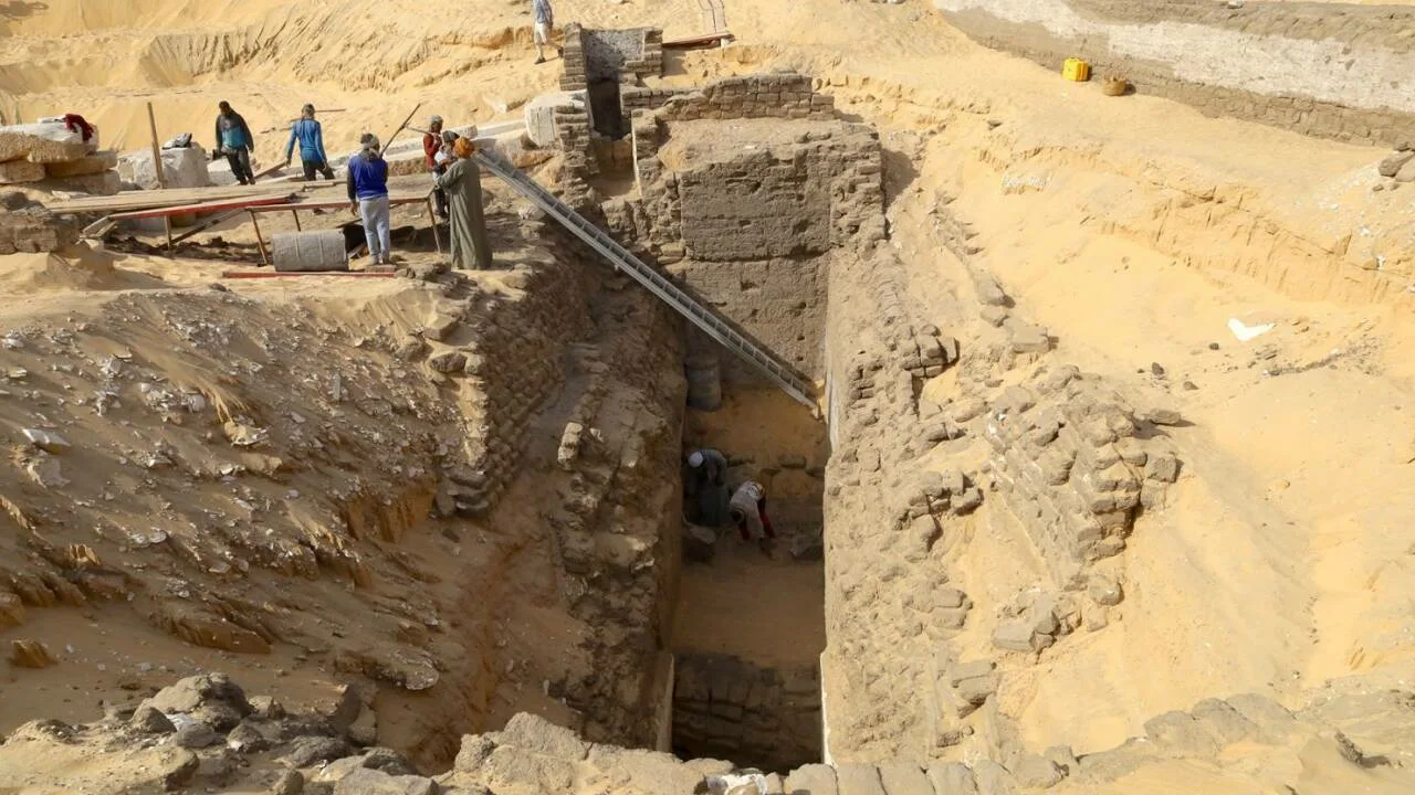 Yllättyneet arkeologit löysivät Afrikasta 476 000 vuotta vanhan outon rakennelman, jonka ei olisi pitänyt olla olemassa.