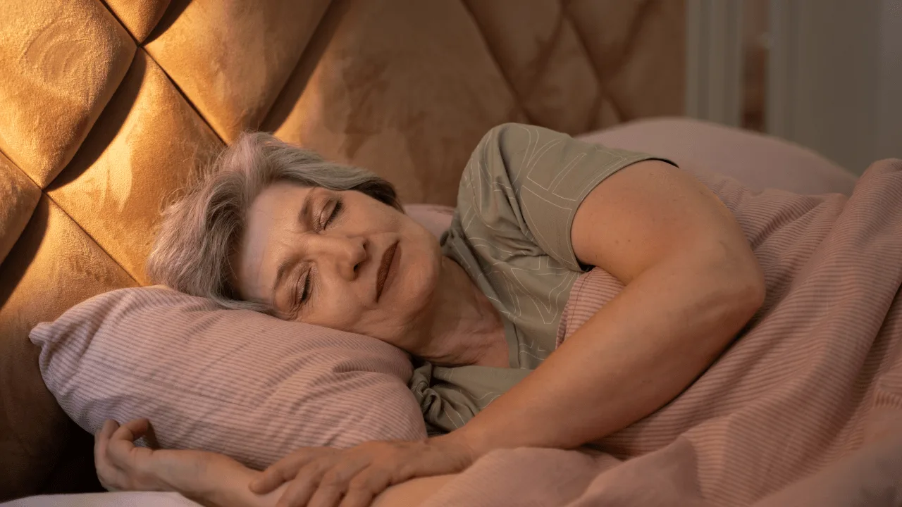 Tutkimukset yhdistävät säännöllisen unen terveelliseen pitkäikäisyyteen: mitä tapoja tulisi kehittää, jotta saisi nukuttua hyvin?