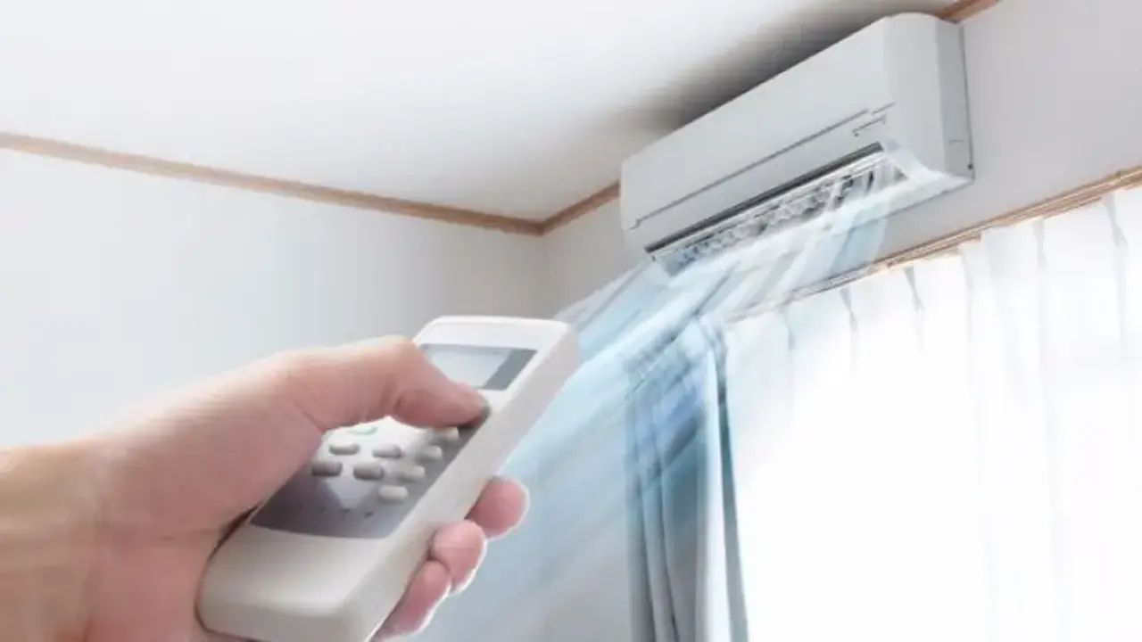Mikä on halvempaa: kytkeä ilmastointilaite pois päältä ja päälle vai jättää se käymään koko päiväksi?