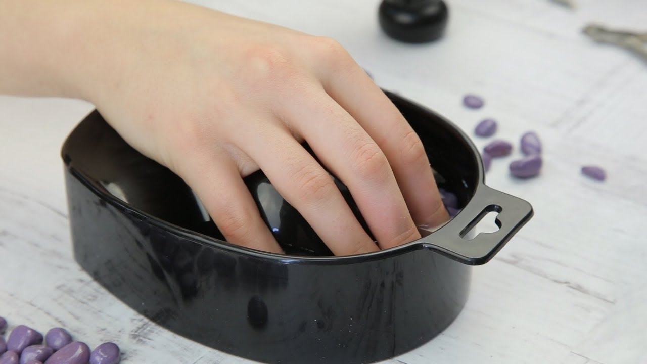 Kynsien liottaminen oliiviöljyssä: miksi sitä kannattaa tehdä ja mitkä ovat sen edut?