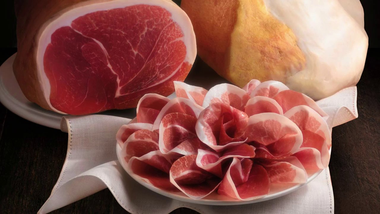 Maan paras kaupunki iberiankinkun maisteluun: täällä on yli 150 kinkunvalmistajaa, joista osa tarjoaa maistiaisia.