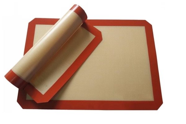 astiankuivaushyllyjä