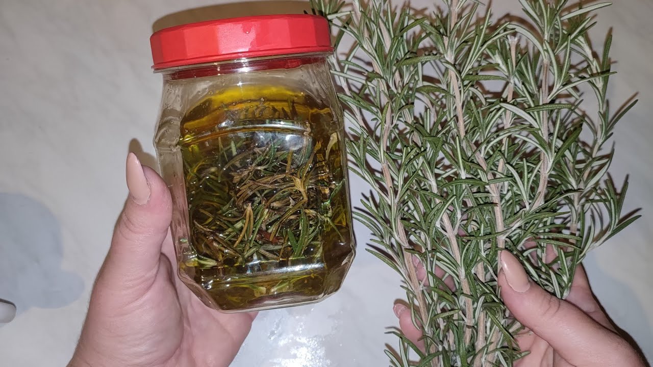 Etikka- ja rosmariiniseos: mihin sitä käytetään ja miksi sitä suositellaan.