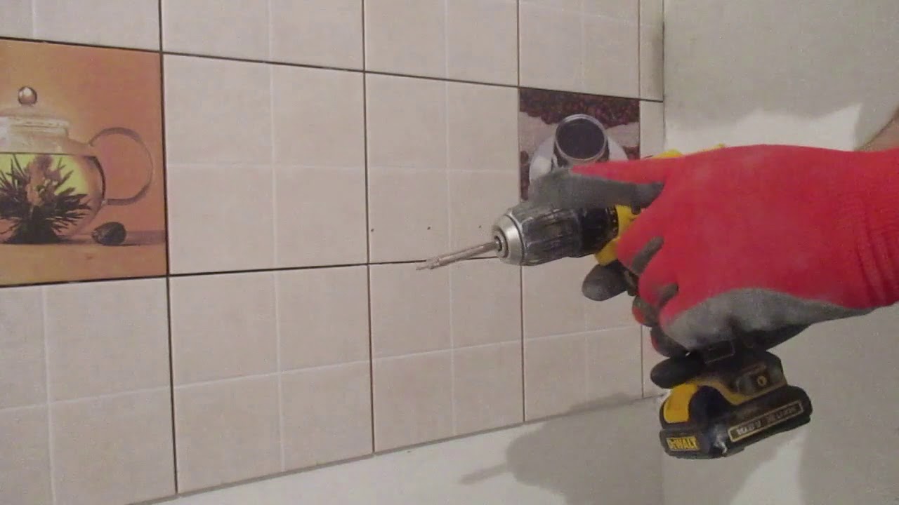 Kuinka porata kylpyhuoneen laattoja oikein ilman halkeamia ja naarmuja: helppo menetelmä ilman ammattilaisen apua.