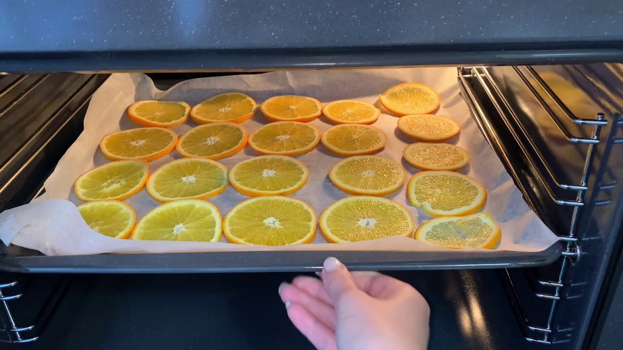 Kuinka laittaa appelsiiniviipale sammutettuun uuniin: miksi se on tarpeen ja milloin se on parasta tehdä?