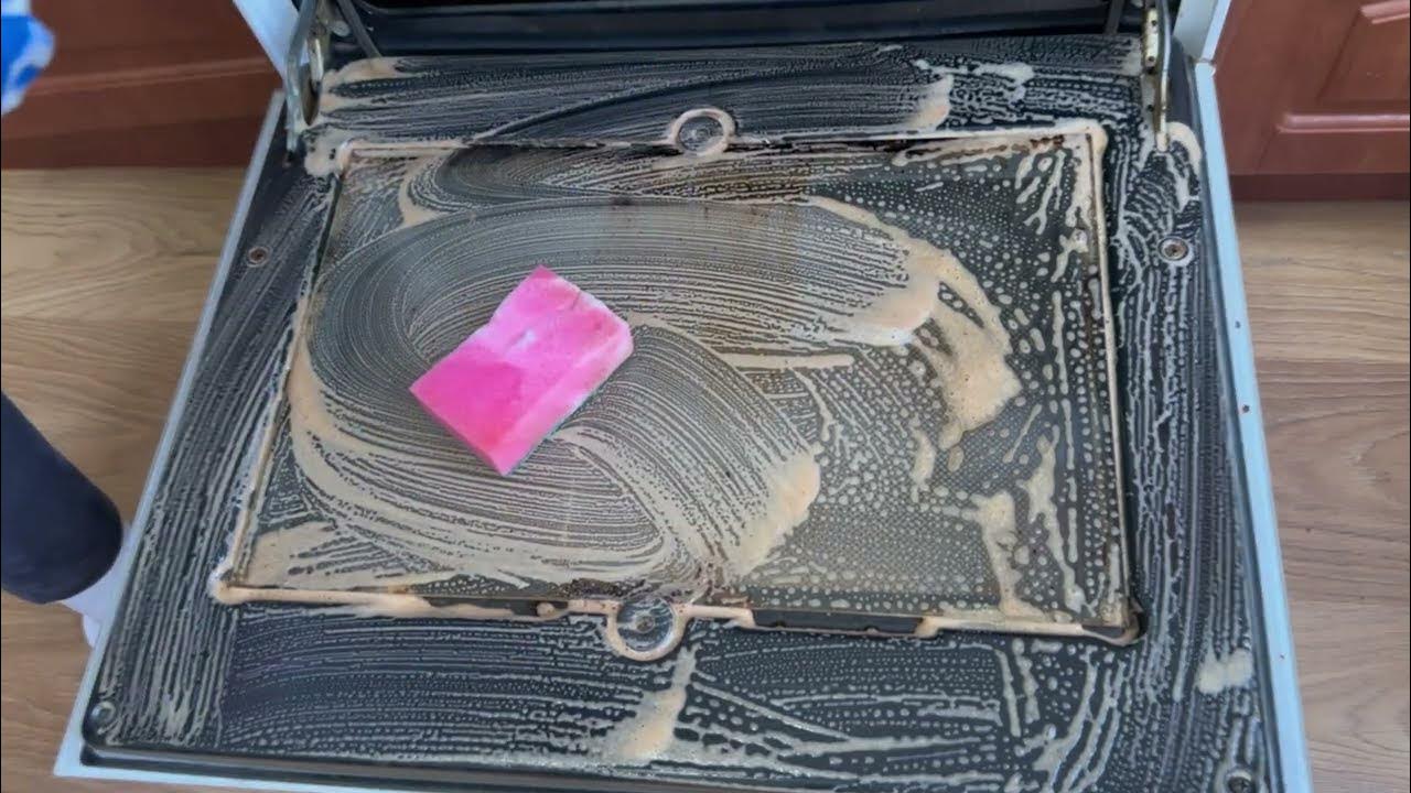 Kuinka puhdistaa uunin lasiovi oikein asiantuntijoiden mukaan.