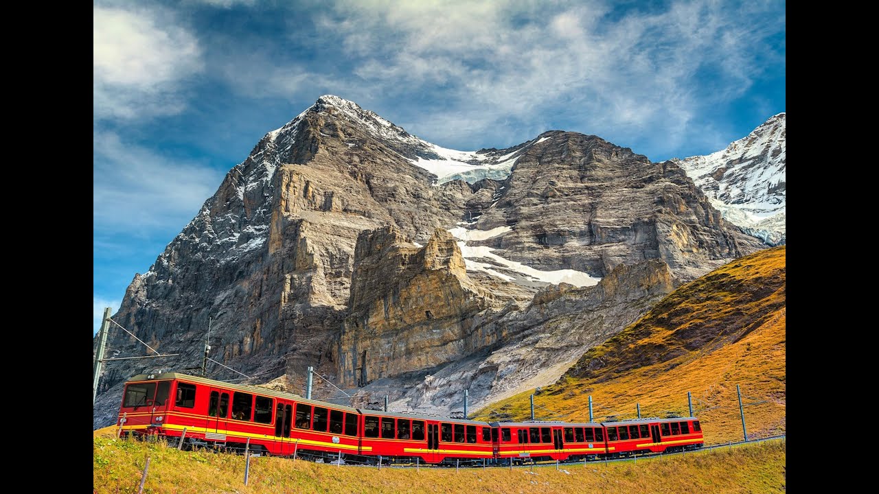 Maailman jännittävin juna, joka nousee Pilatus-vuorelle.