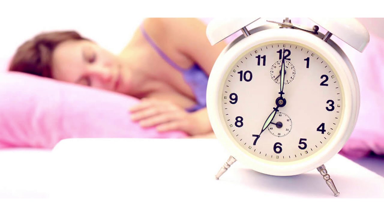 Päivän rytmi, valaistus ja aikataulu: tekijät, jotka asiantuntijan mukaan vaikuttavat eniten yöuneen.