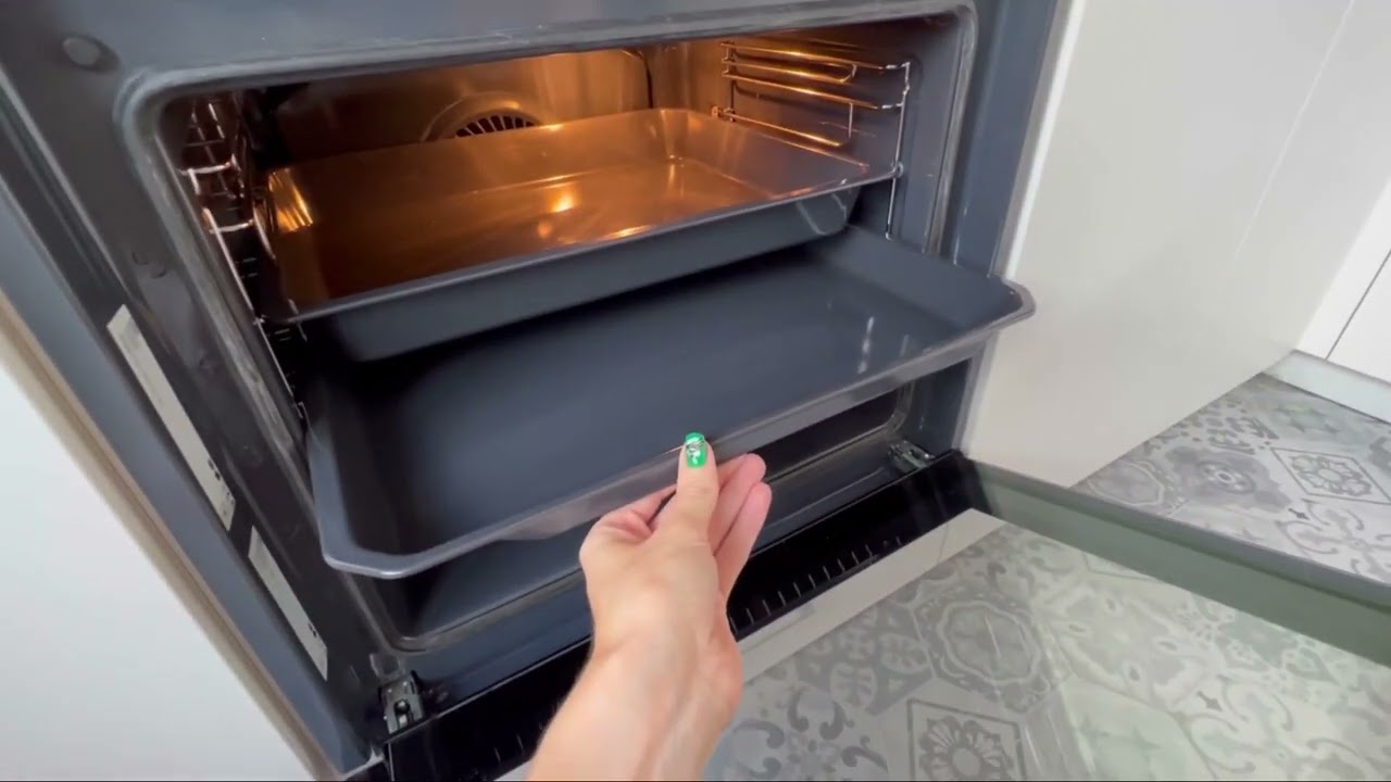 On aika puhdistaa uuni: helppo tapa poistaa rasva.