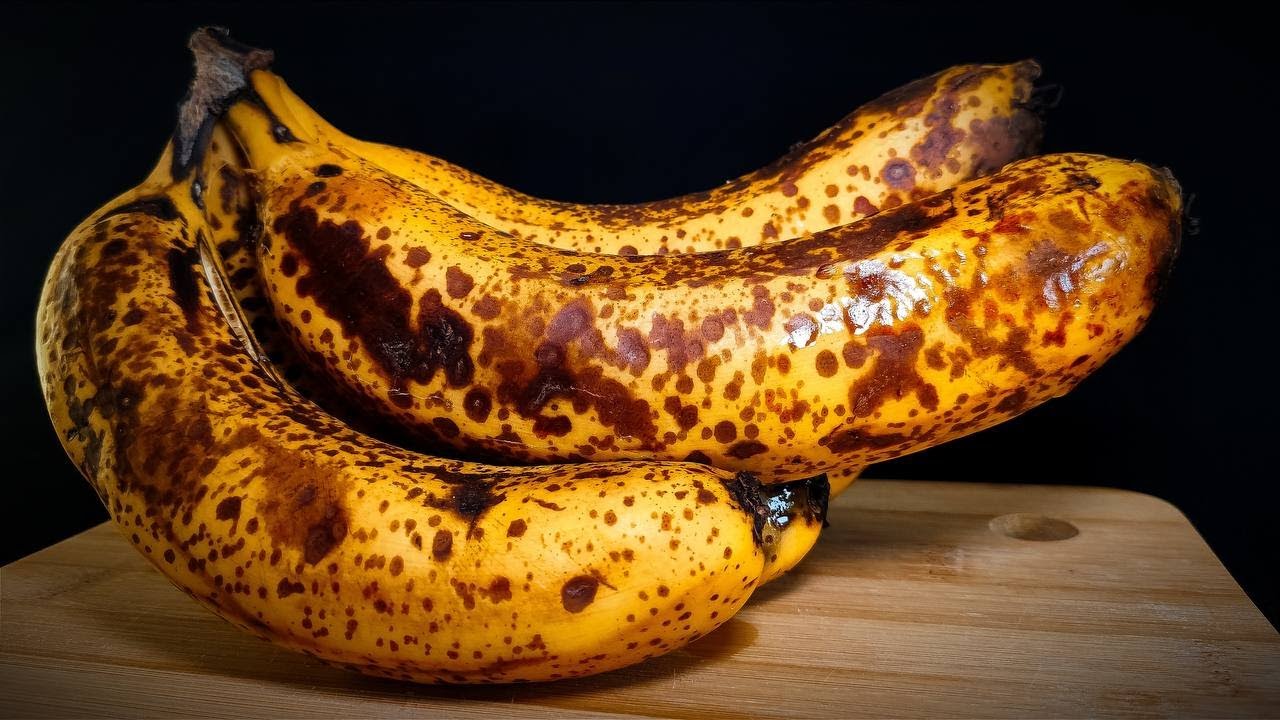 ”Ne eivät enää mustaa”: minun hyvin yksinkertainen salaisuuteni, kuinka pitää banaanit keltaisina, tuoreina ja maukkaina pidempään.