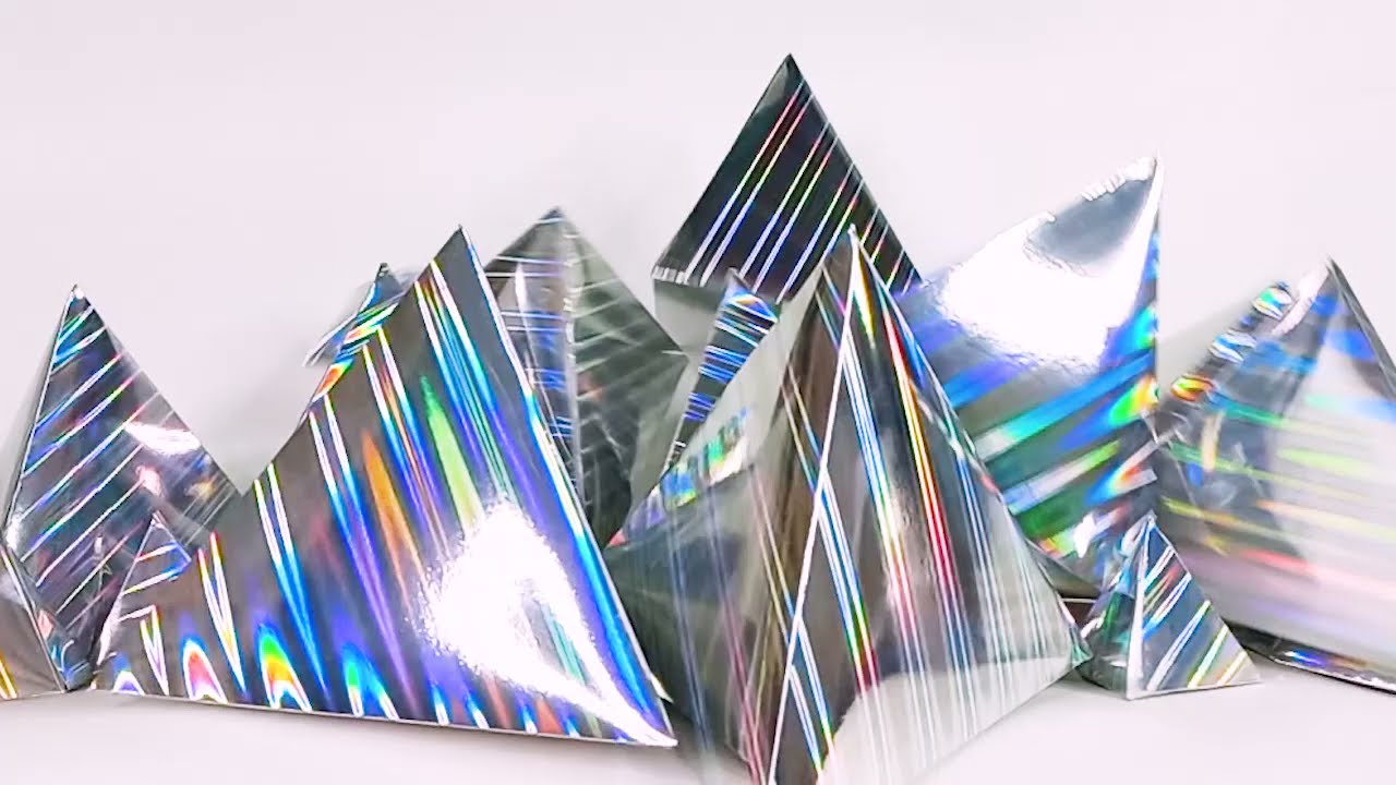 Holografisten nauhojen ripustaminen parvekkeelle: miksi se on suositeltavaa ja mihin niitä tarvitaan?