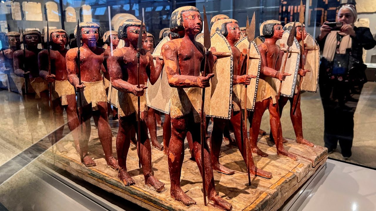 ”Herääminen elämään”: Matka muinaisen Egyptin lapsuuteen.