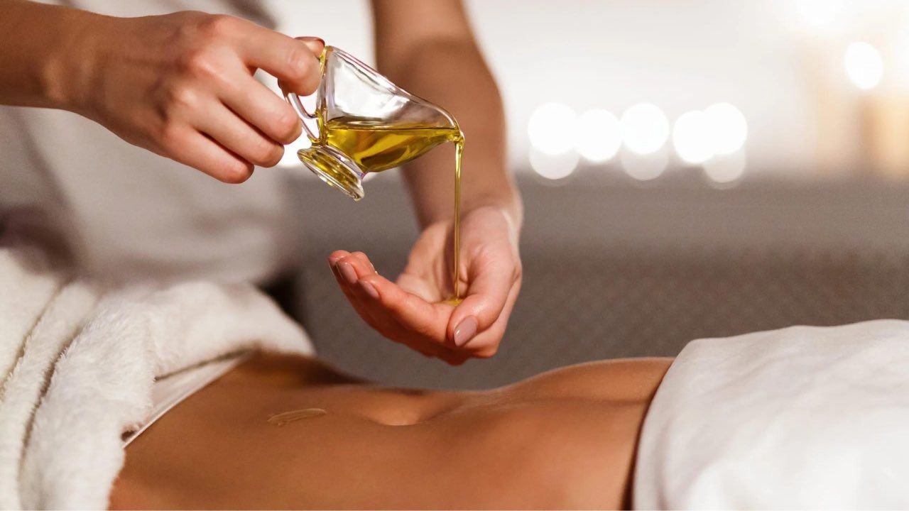 Kolme suositeltavaa öljyä, jotka stimuloivat kollageenin luonnollista tuotantoa ja auttavat saavuttamaan kimmoisamman ja kirkkaamman ihon.