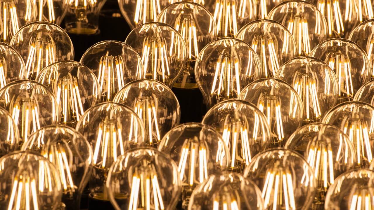 Ilo vuoden alussa: 5 Leroy Merlinin lamppua, jotka sopivat täydellisesti tammikuuhun.