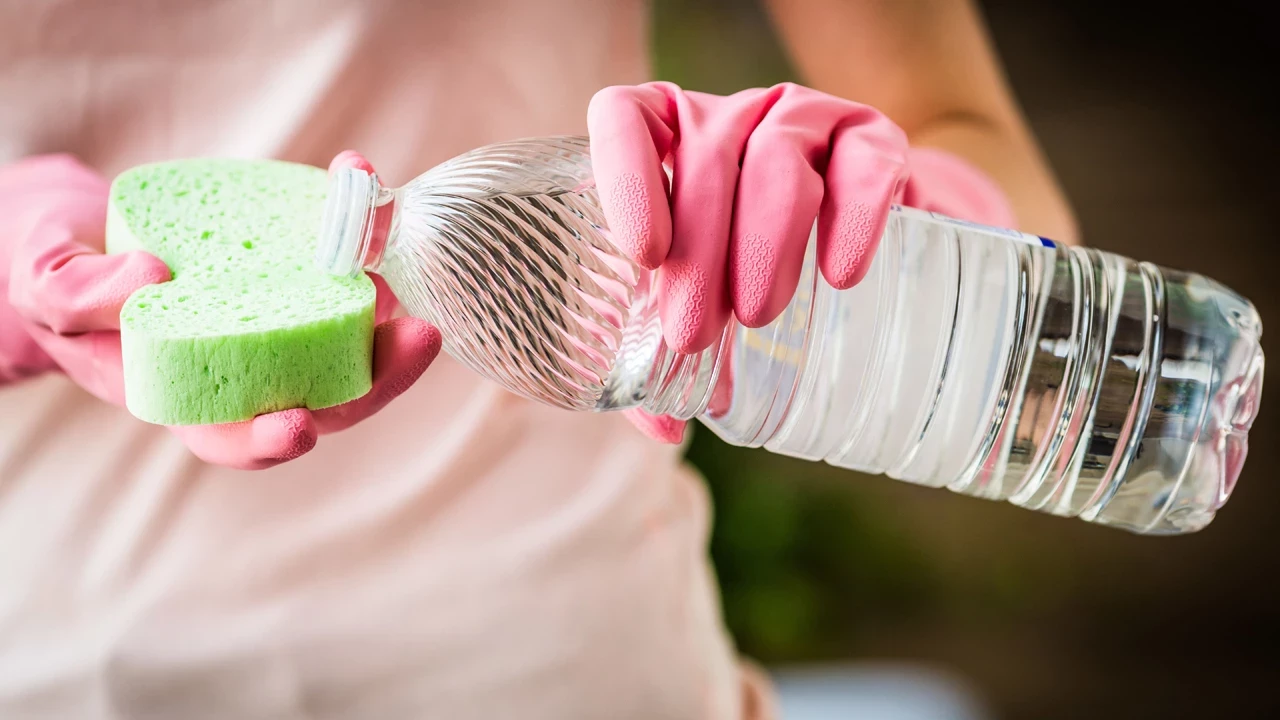 Miksi avaimia suositellaan pestäväksi valkoviinietikalla?