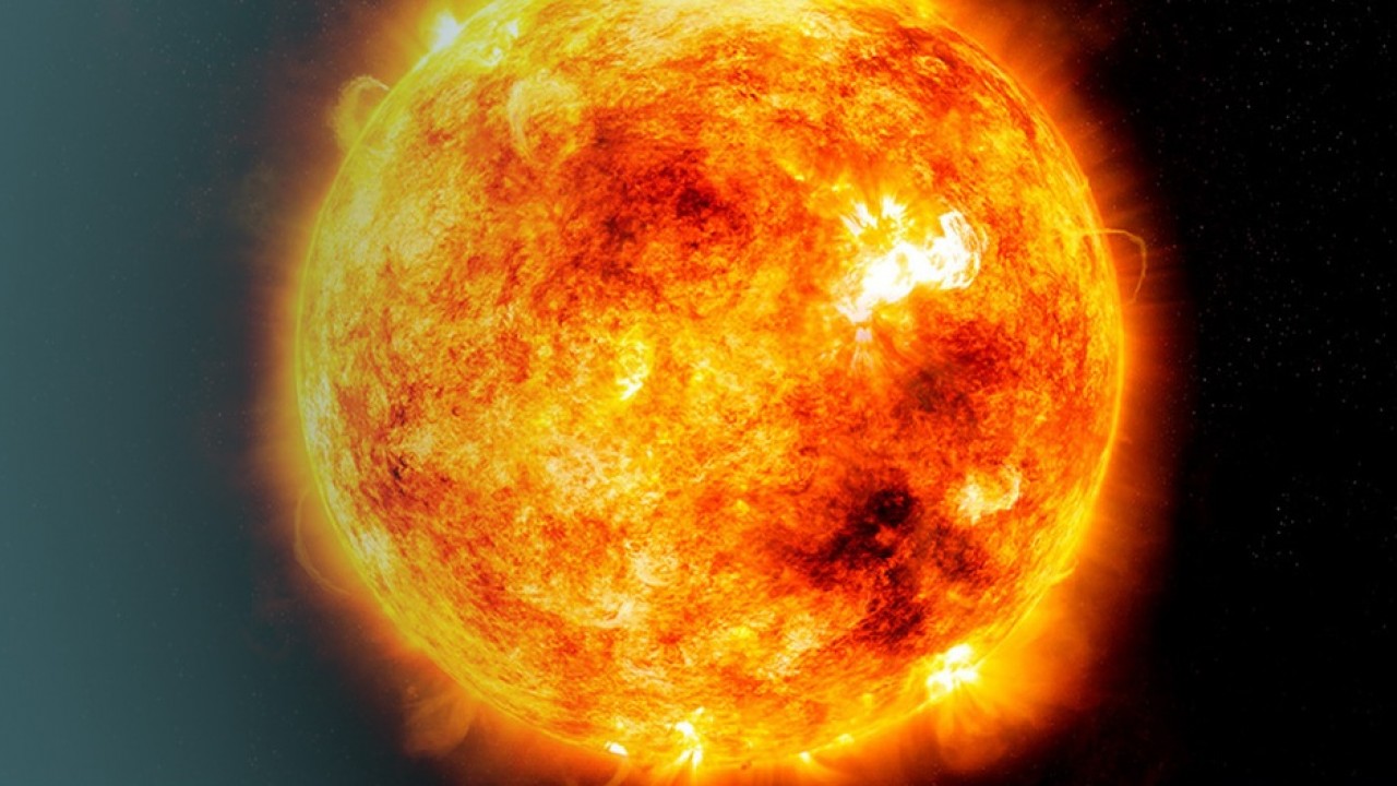 Maapalloon iski historiallisen mittakaavan aurinkomyrsky: asiantuntijoiden mukaan vastaavaa myrskyä ei ole rekisteröity vuoden 2003 jälkeen.