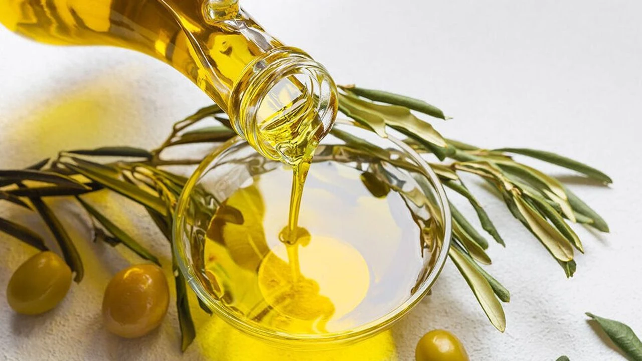 Ensimmäisen kylmäpuristuksen oliiviöljy, ensimmäisen kylmäpuristuksen oliiviöljy ja lampunöljy: nämä ovat oliiviöljyn hinnat tänään, 3. tammikuuta.